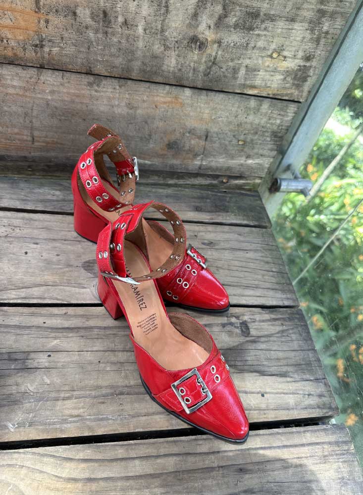 Stiletto Herrajes Rojo