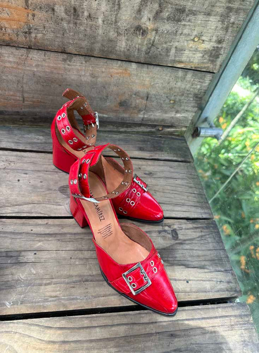 Stiletto Herrajes Rojo