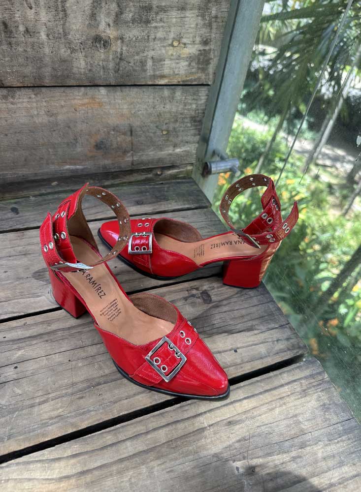 Stiletto Herrajes Rojo